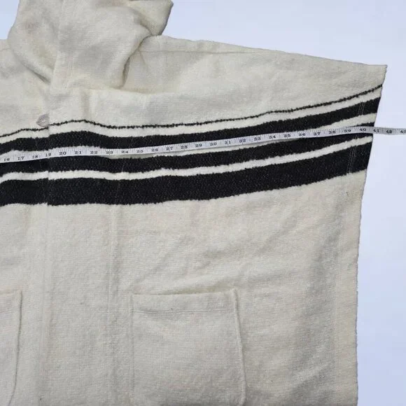 Aritzia Golden By TNA Wool Blend Hooded Cape Poncho - Size Small/Medium - Picture 8 of 9